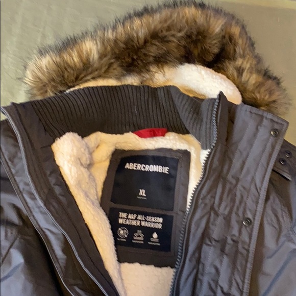 Abercrombie & Fitch parka - Picture 3 of 7